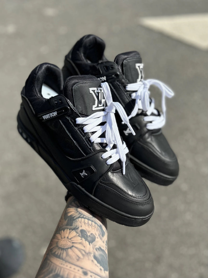Louis Vuitton Full Black (PREMIUM)